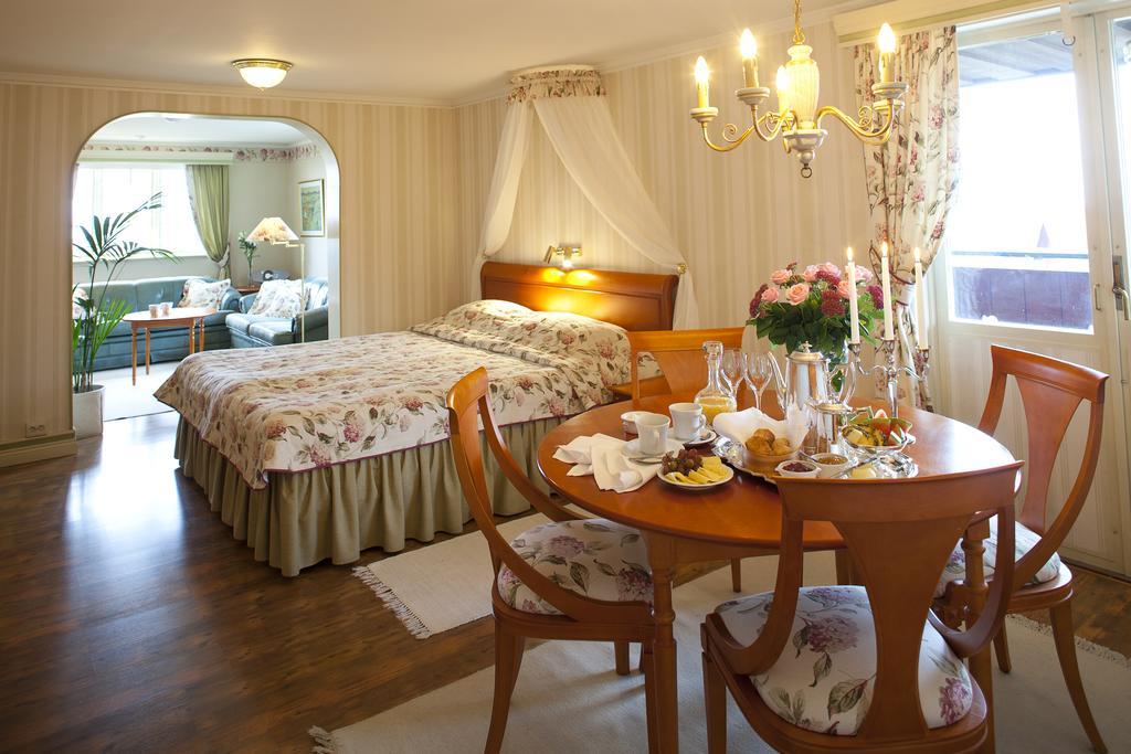 Taellbergsgardens Hotell Buitenkant foto