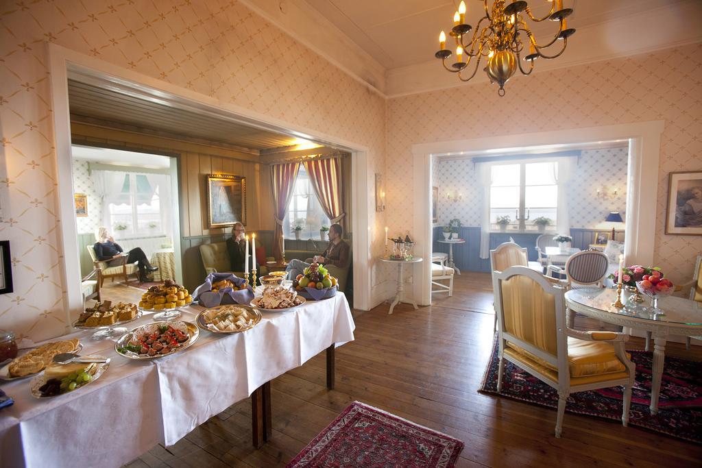 Taellbergsgardens Hotell Buitenkant foto
